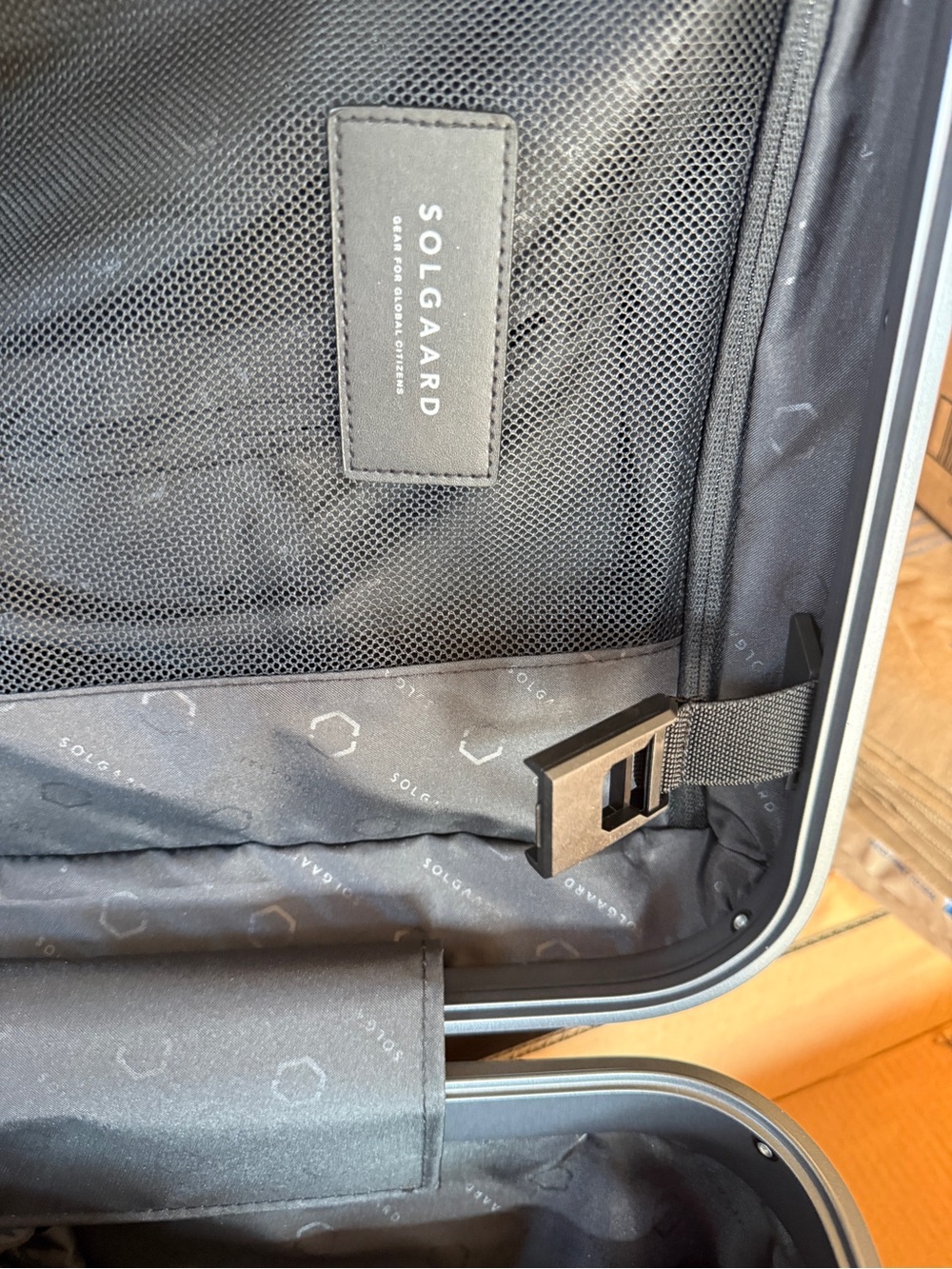 Solgaard Luggage 25” Check In Closet New - Picture 8 of 15
